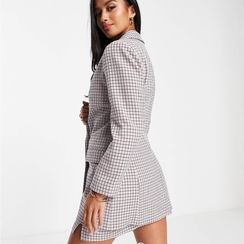 Miss Selfridge Petite Check Boyfriend Blazer in Black, White & Pink - Picture 4 of 4
